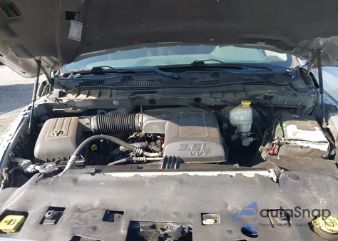 2014 Ram 1500 Big Horn z USA, uszkodzony, nr VIN 1C6RR7GG9ES105535